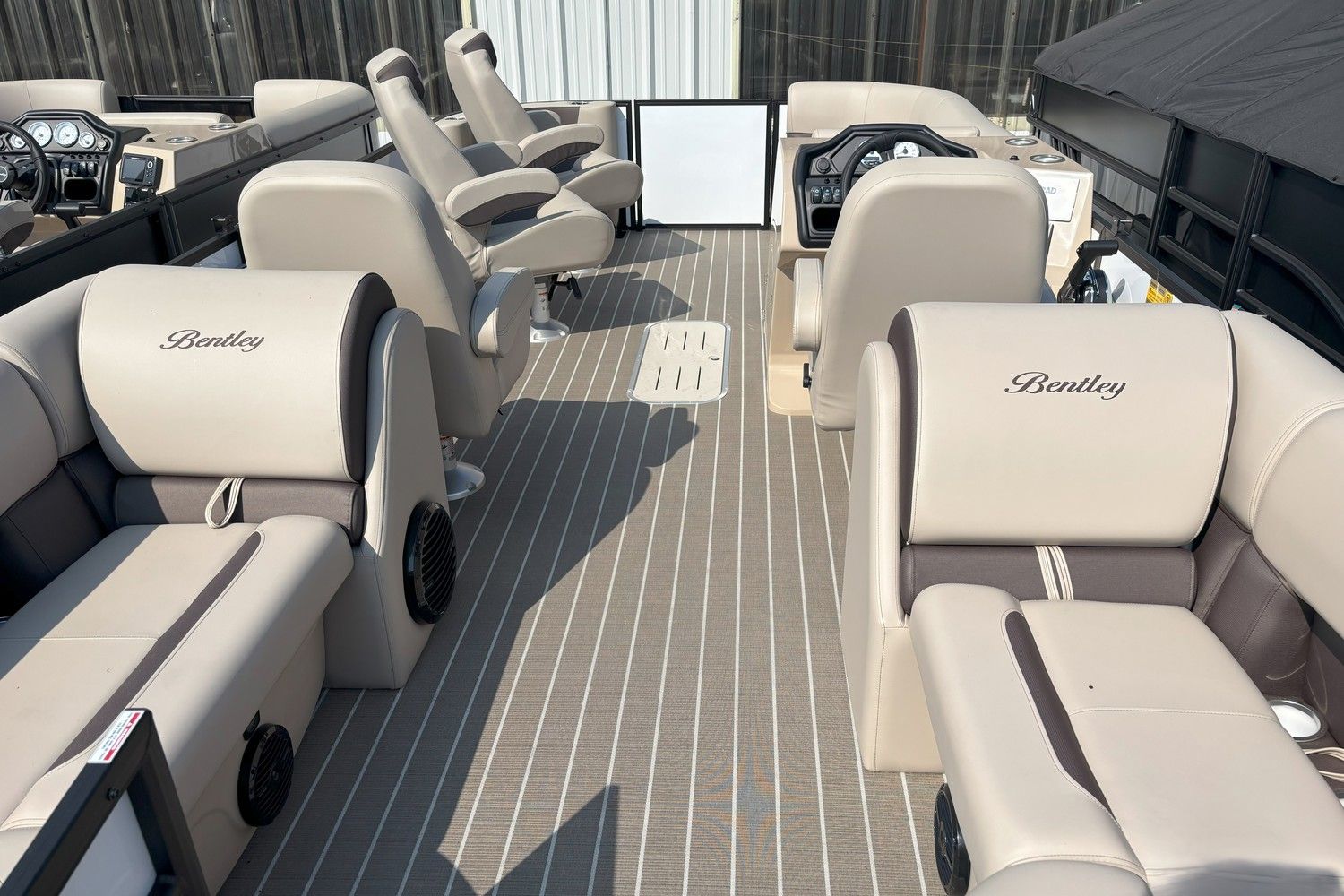 2026 Bentley Pontoons Legacy 223 DL Navigator