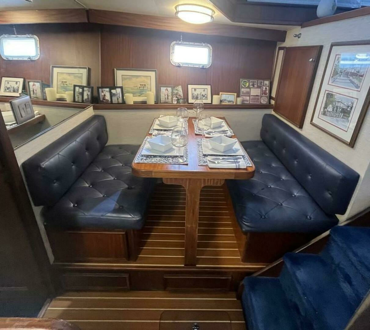 1981 Hatteras 48 Motoryacht - Image 13