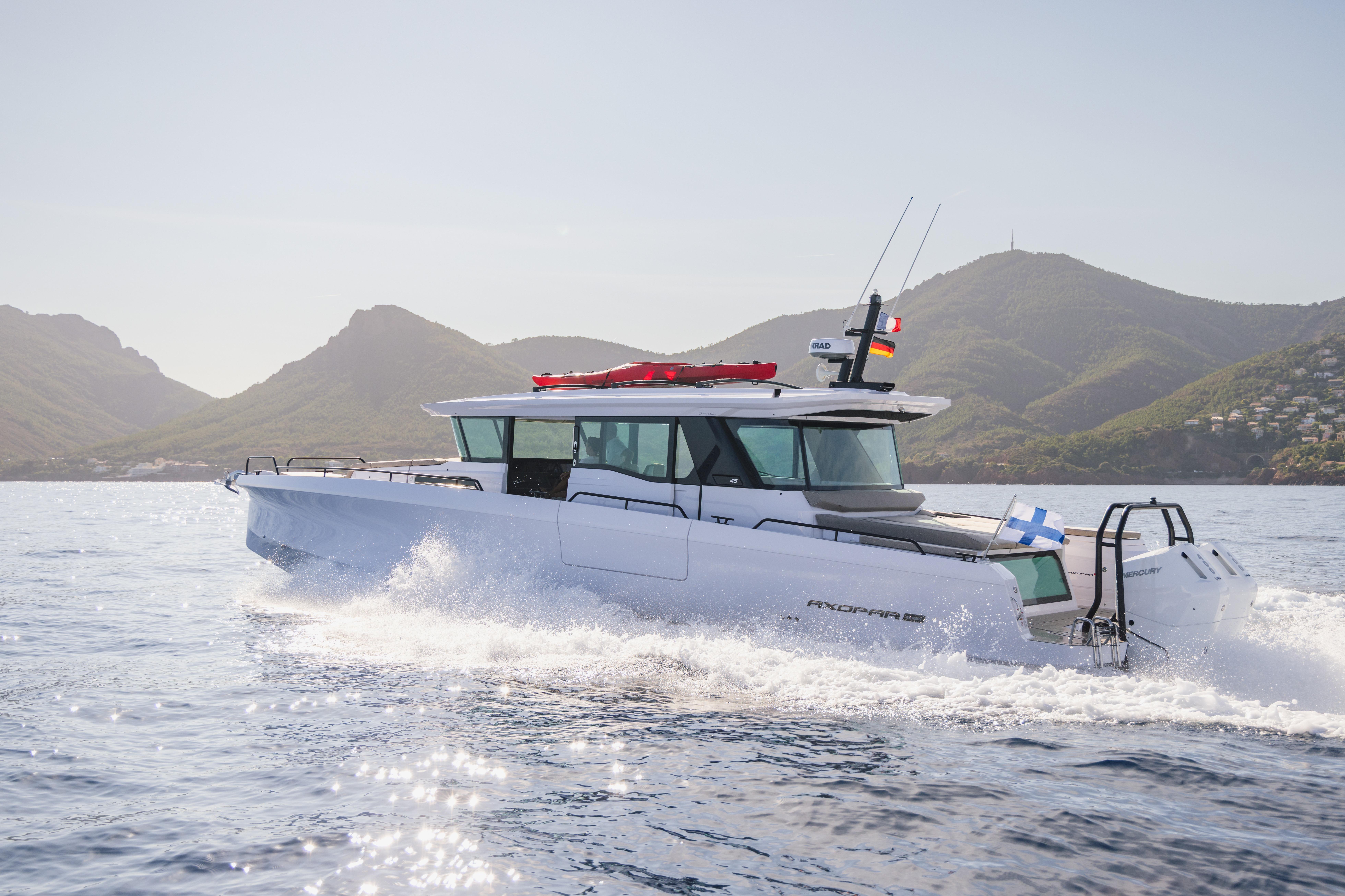 2026 Axopar 45 XC Cross Cabin