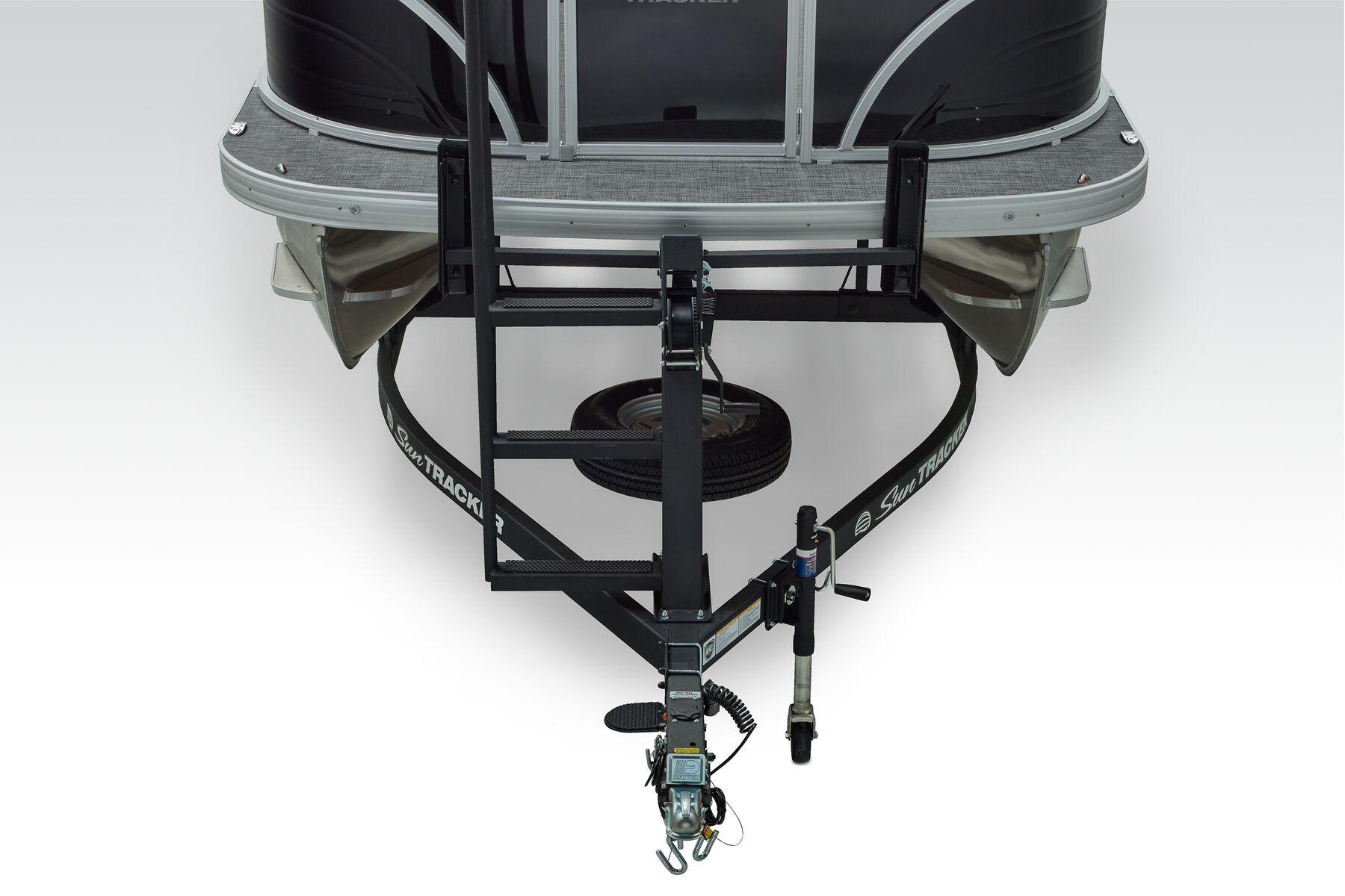 2026 Sun Tracker Party Barge 22 RF DLX - 19