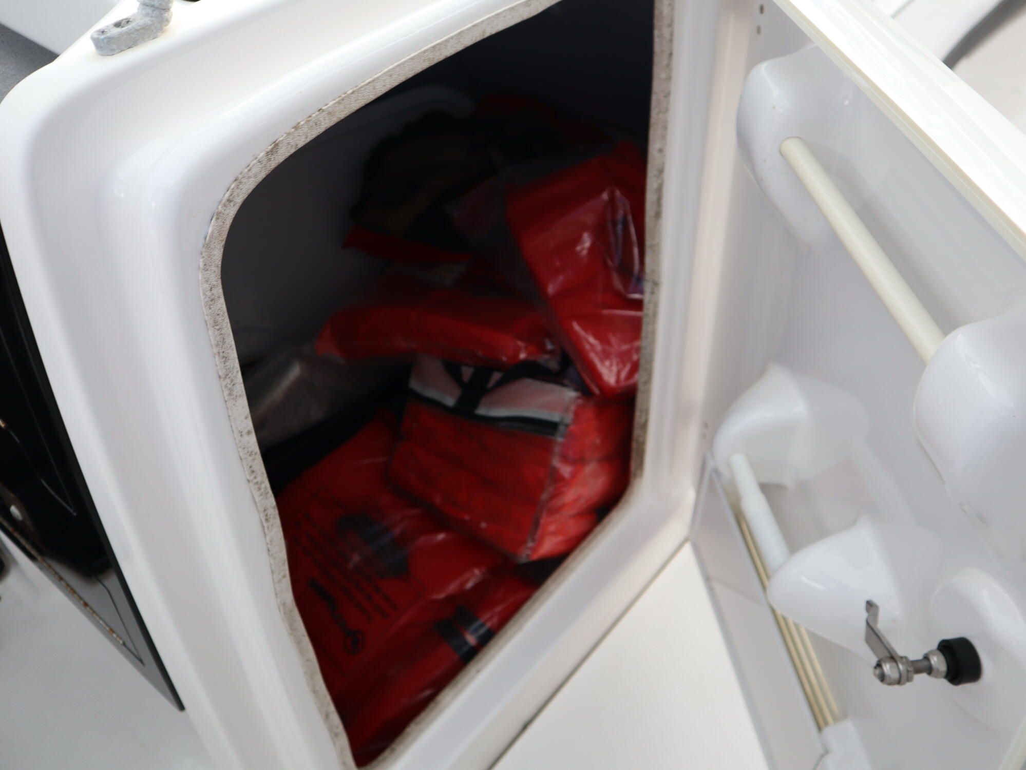 2019 Yamaha Boats AR240 - 12