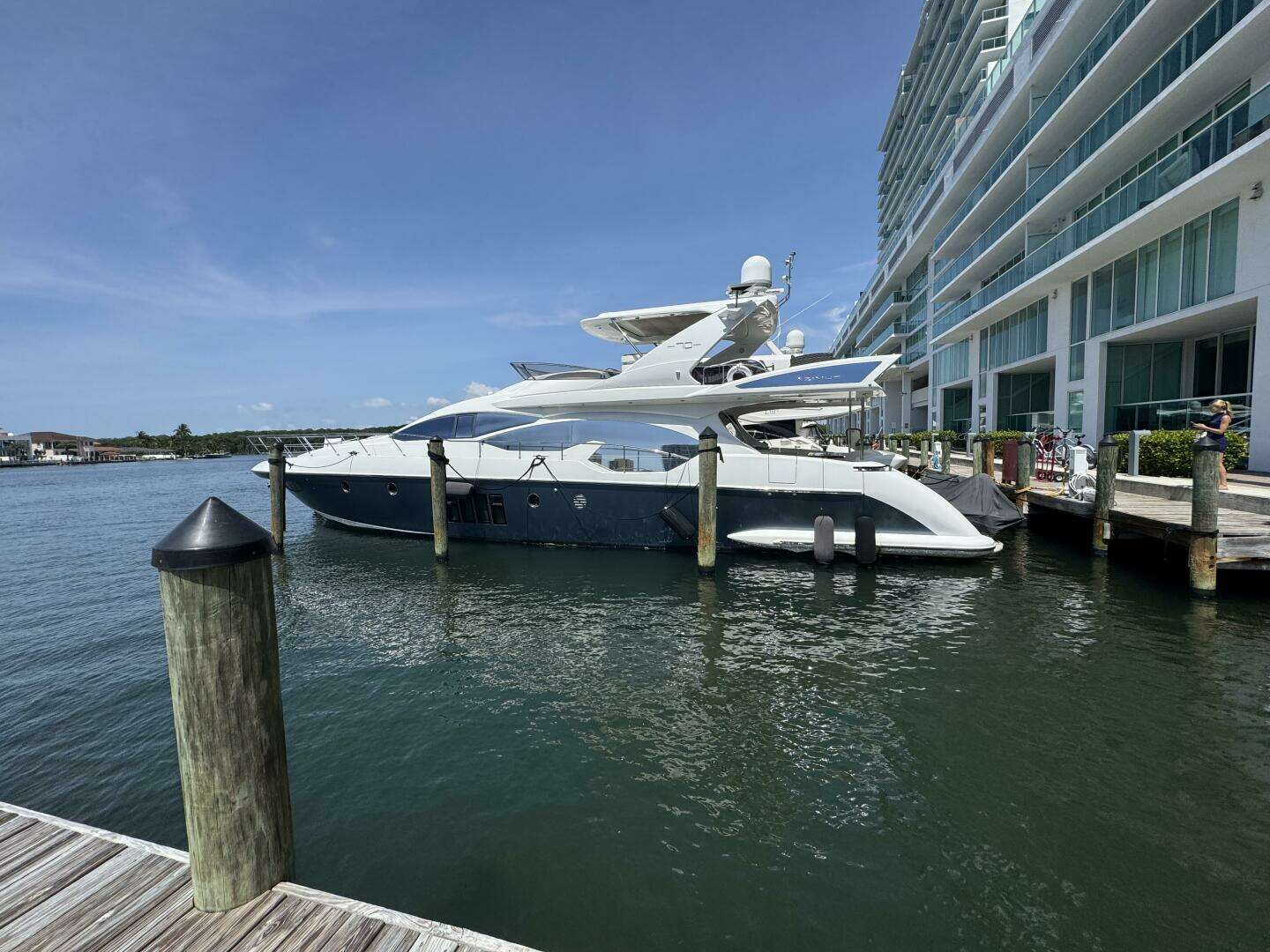 2014 Azimut Flybridge - Image 2