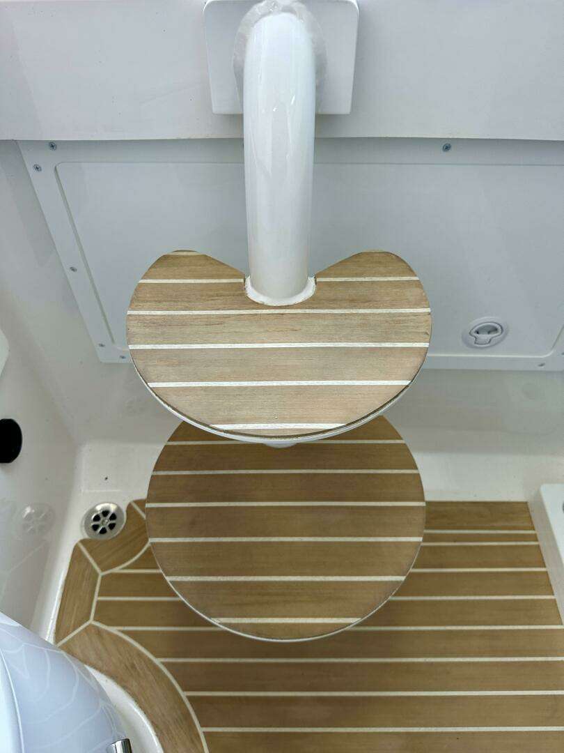 2021 Regulator 34SS - Image 32