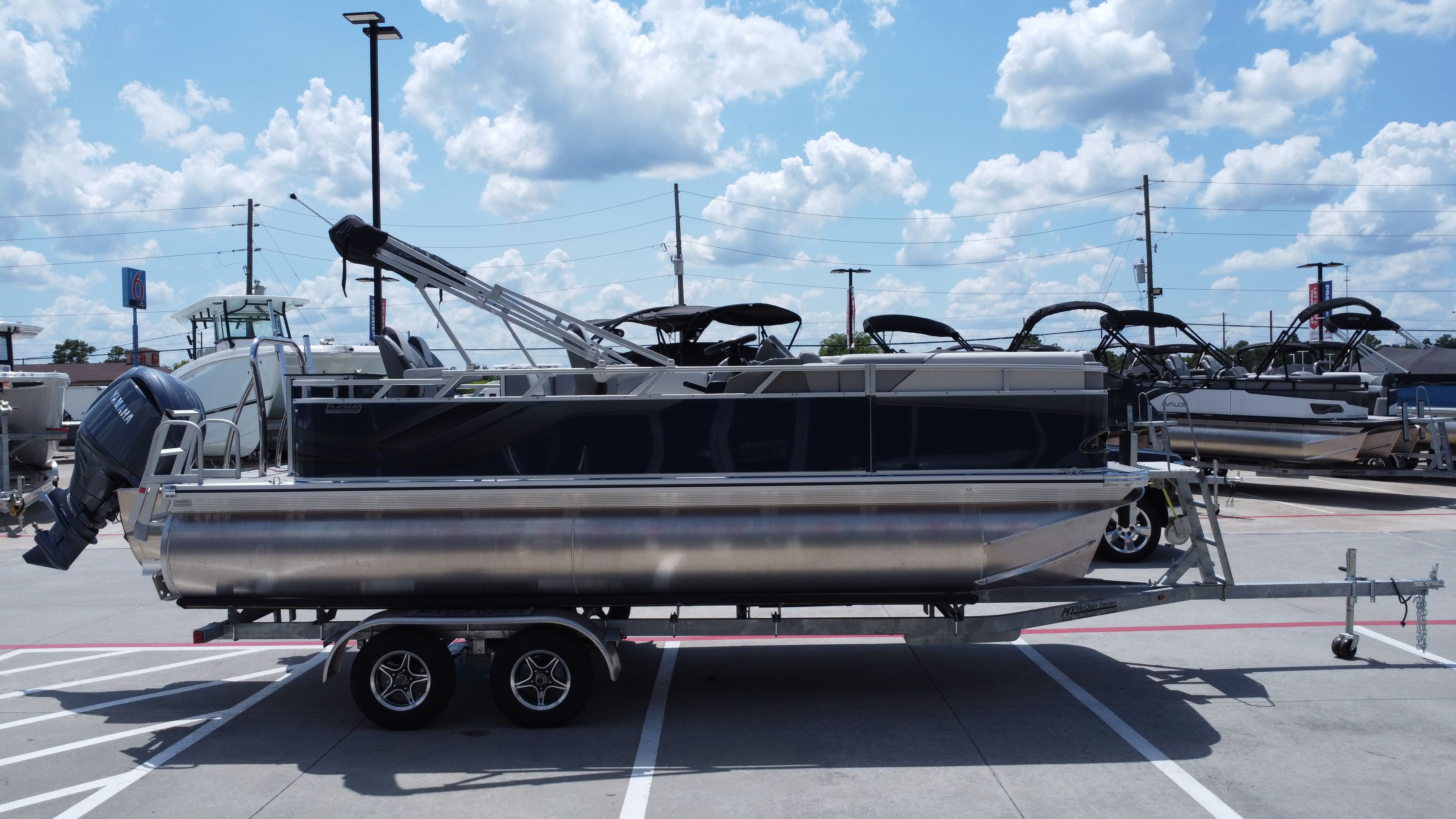 2026 Avalon Venture Rear Fish - 21' - 6