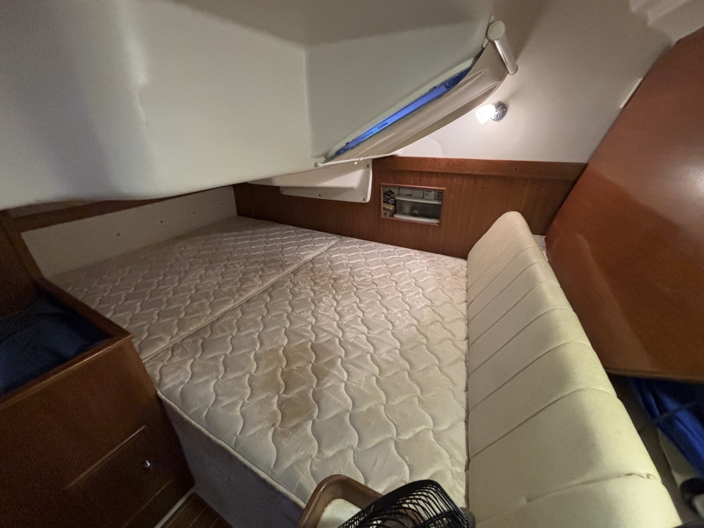 2003 Catalina 350 - Image 12