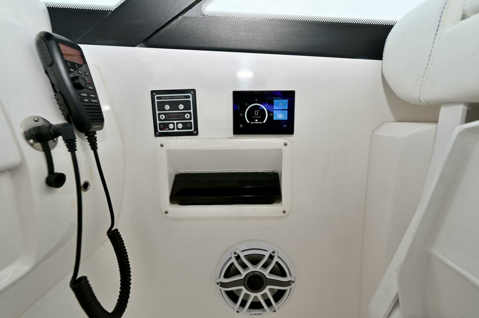 2021 Intrepid 438 Evolution - Image 22