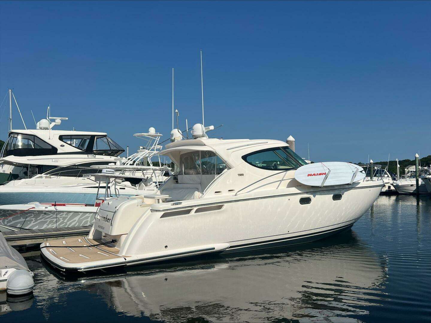 2013 Tiara Yachts 4500 Sovran - Image 4