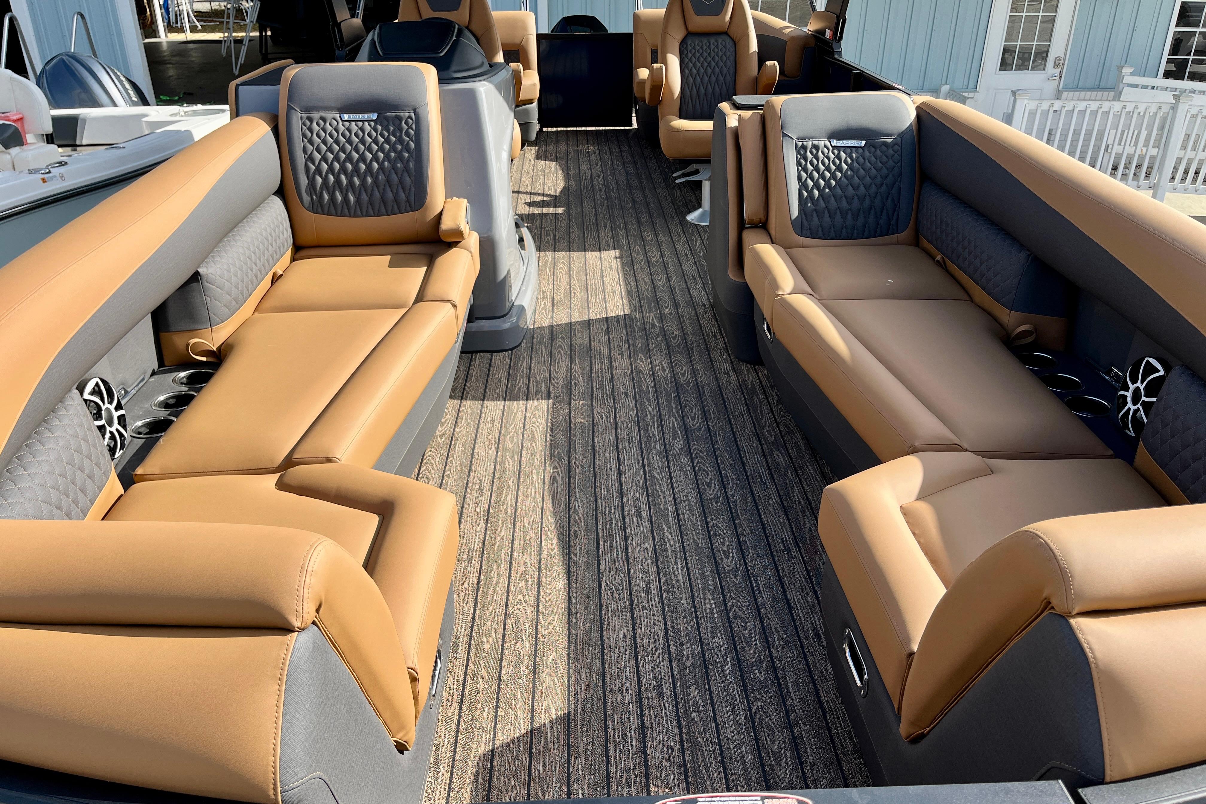 Interior of Harris Sunliner 250 pontoon boat, model year 2026.