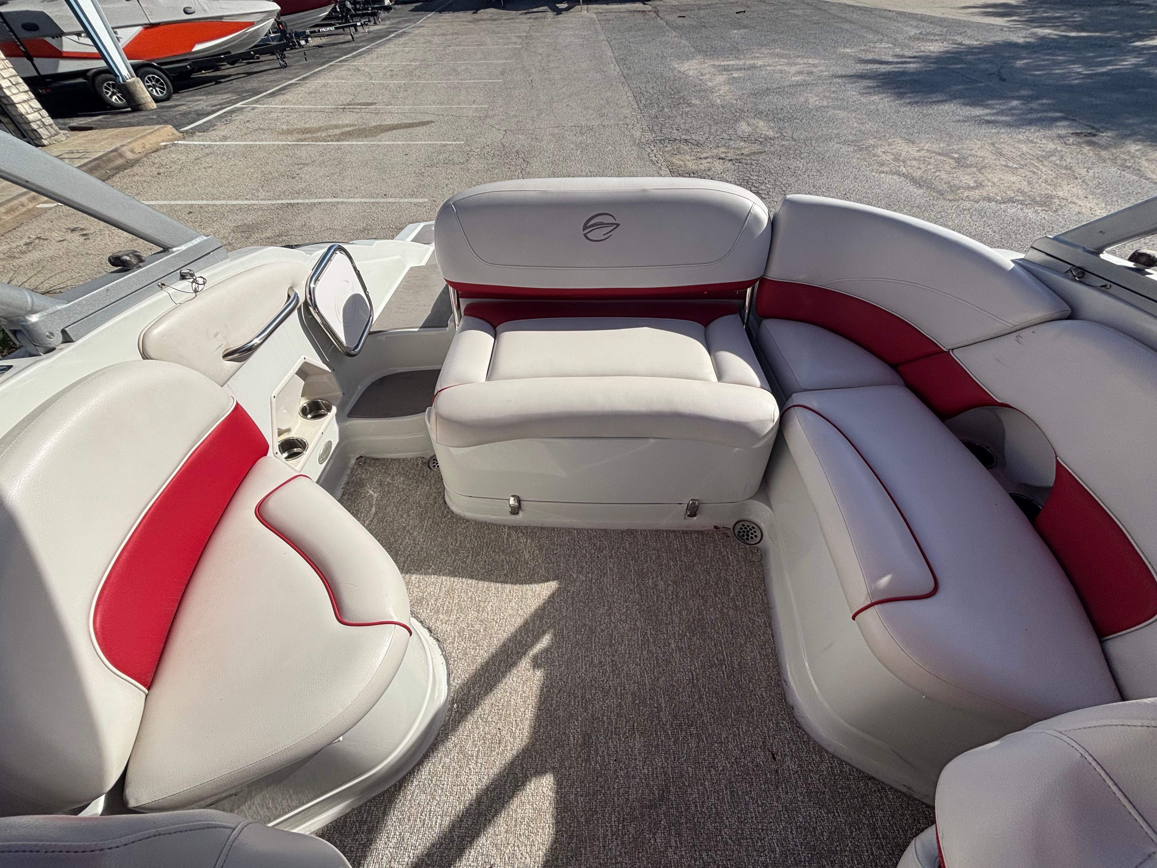 2014 CROWNLINE E2 - Image 12