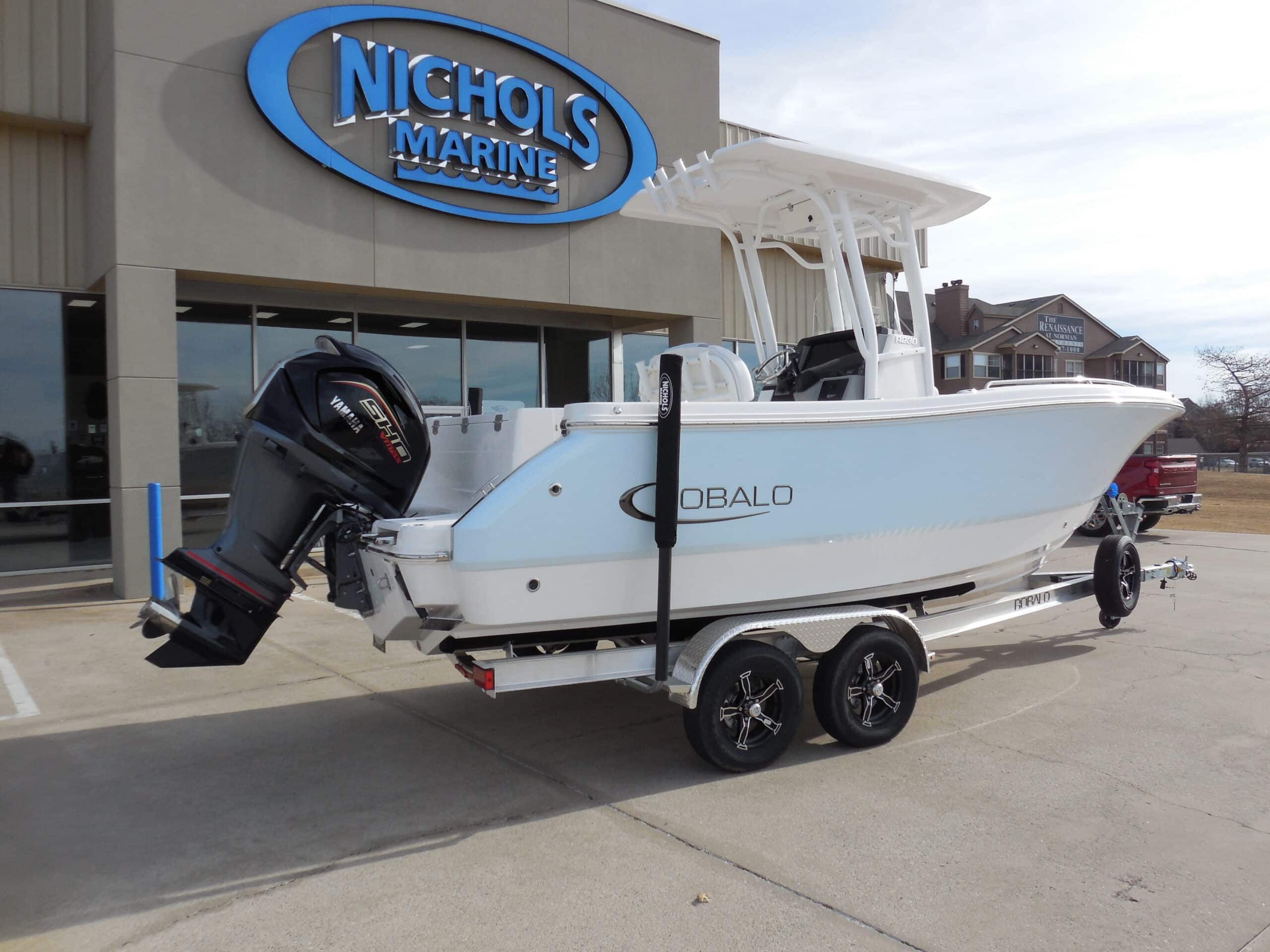 2026 Robalo R230 Center Console - 3