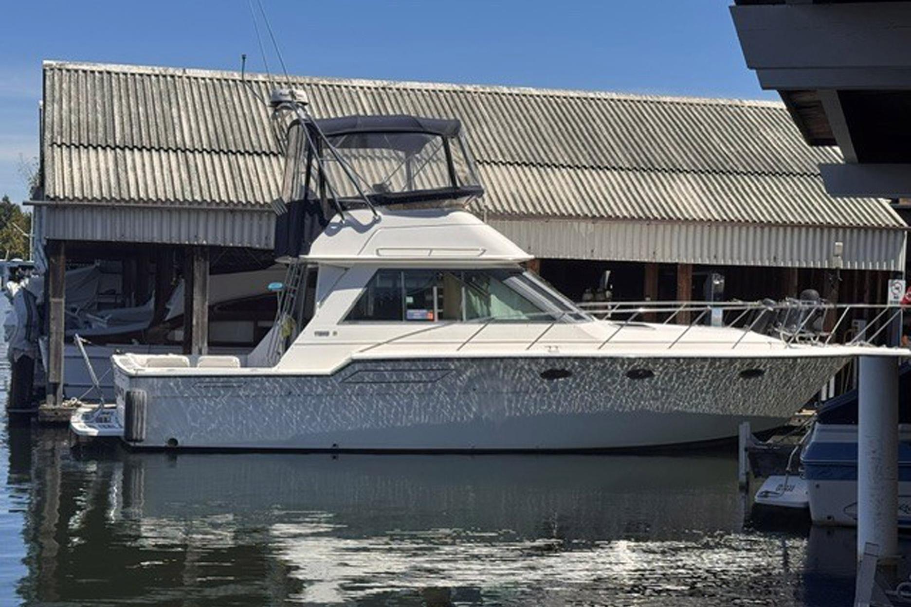 1988 Tiara Yachts 3600 Convertible