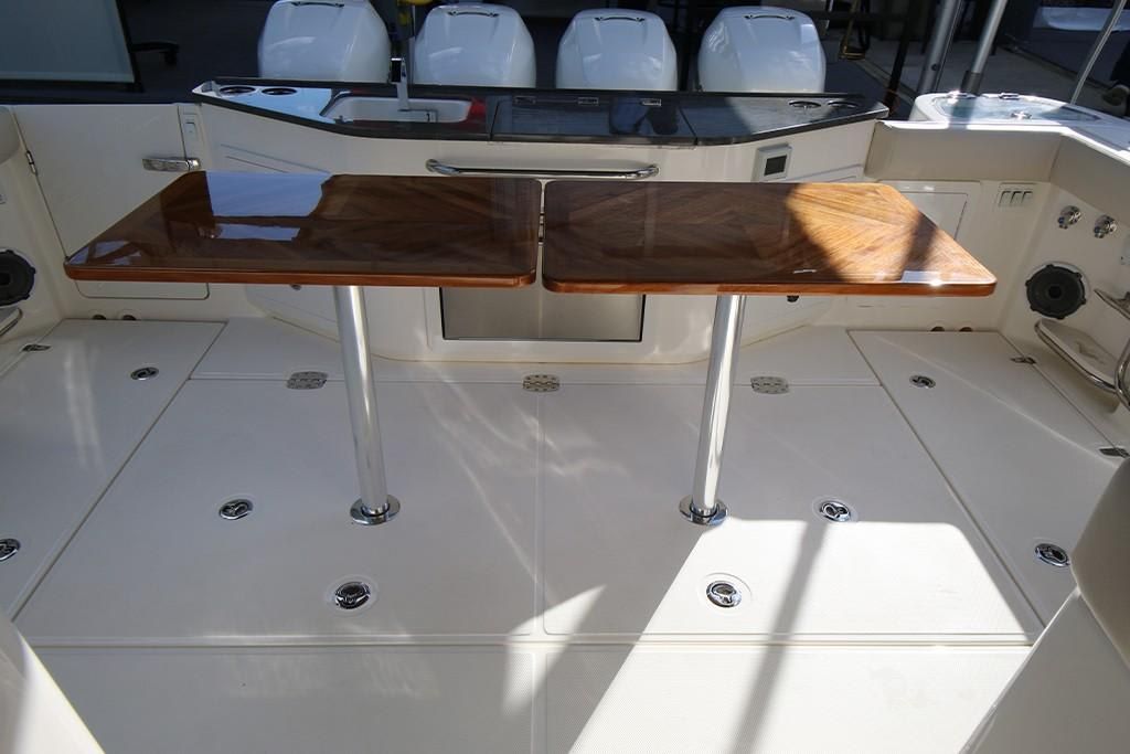 2023-Boston-Whaler-405-Conquest-MarineMax