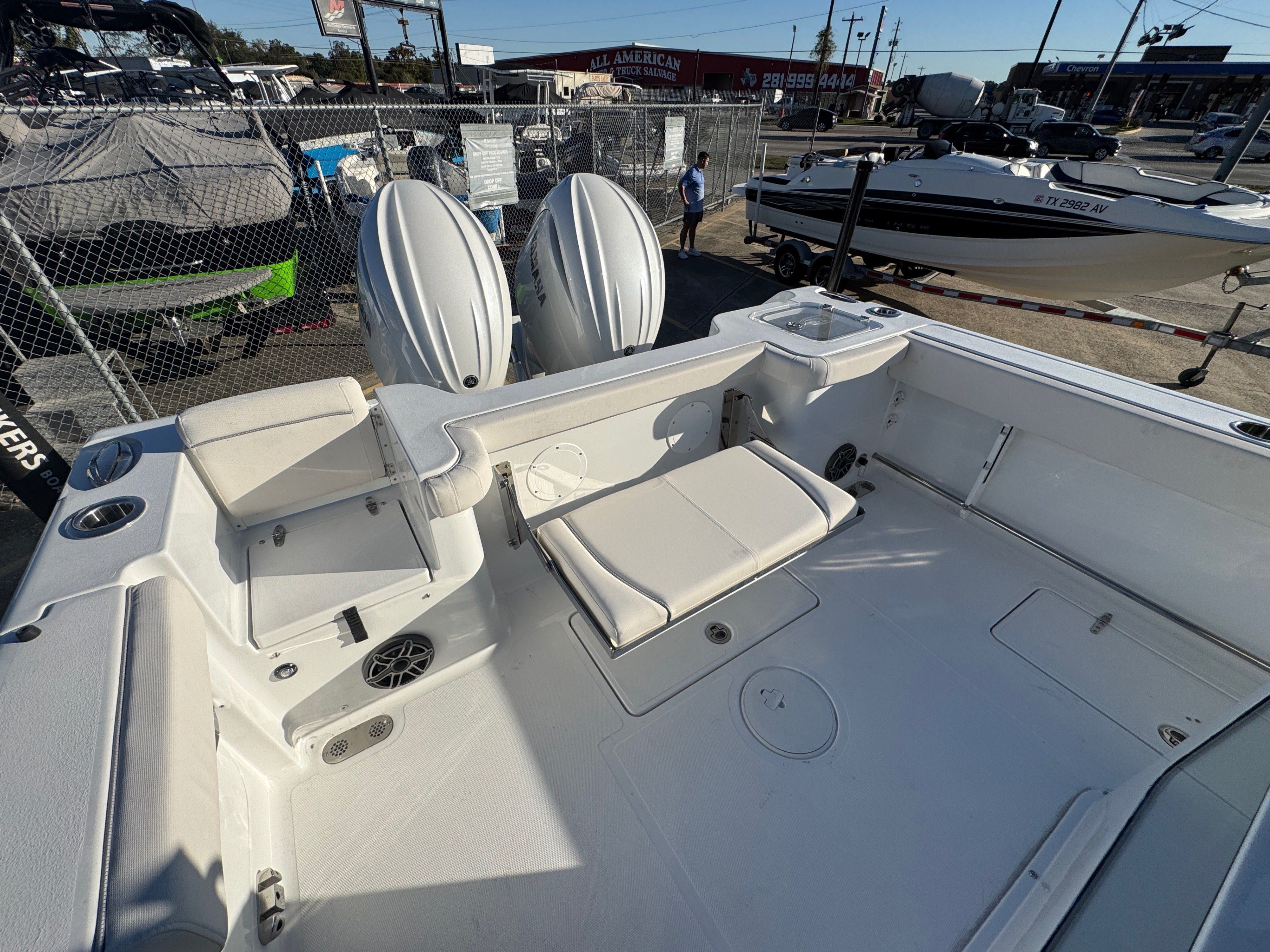 2026 Sea Hunt Gamefish 27 Coffin Box - 32