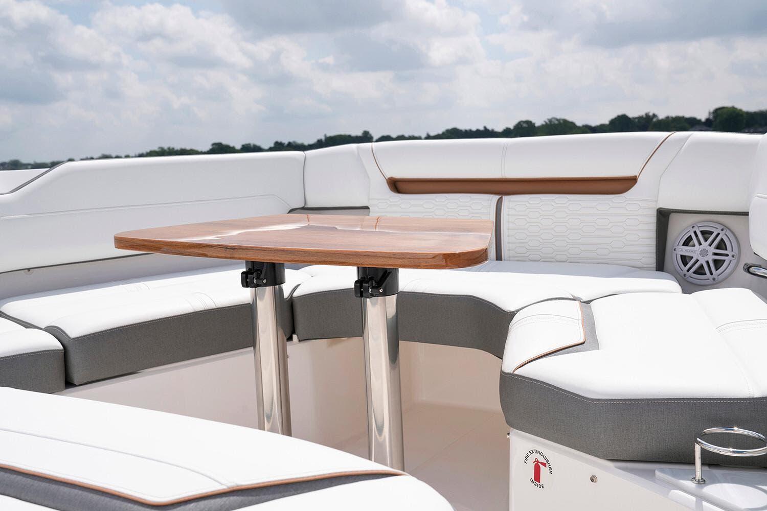 2026 Tiara Yachts 43LS - 8