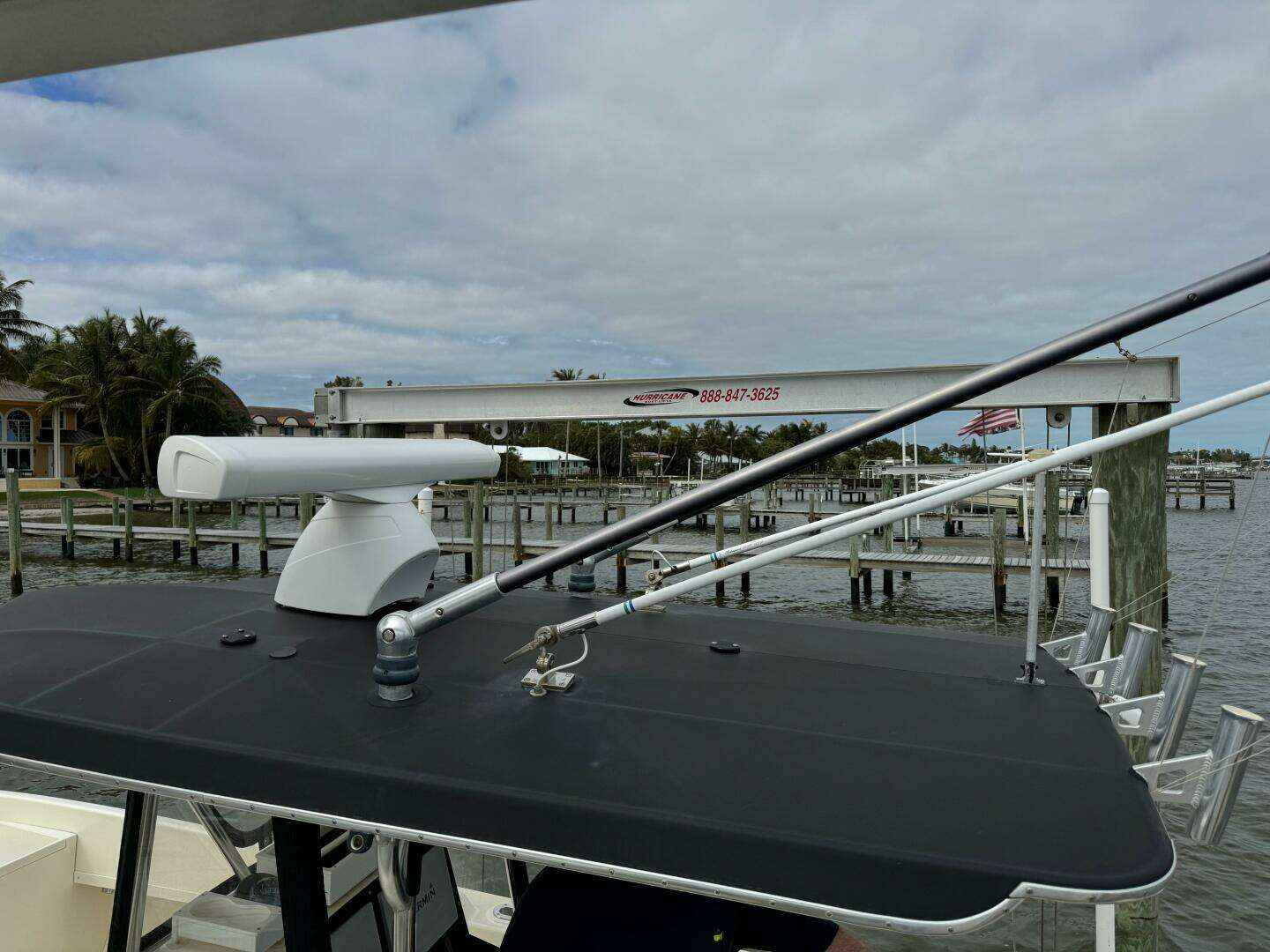 2004 Intrepid 32 CUDDY - Image 15