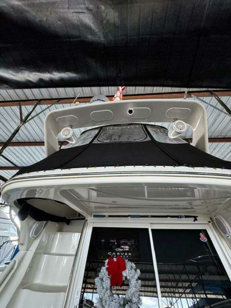 2004 Carver 360 Sport Sedan - Image 12