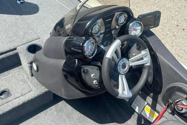 2021 Tracker Pro Team 175 TXW Tournament Edition boat dashboard with steering wheel and gauges.