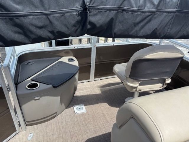 2024 Sun Tracker SportFish 20 DLX - 6