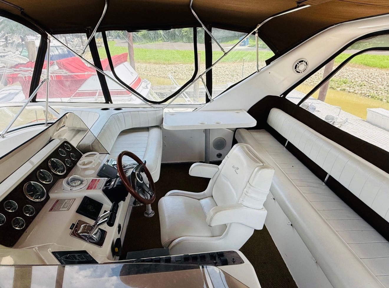 1997 Sea Ray Express Bridge 440 - 20