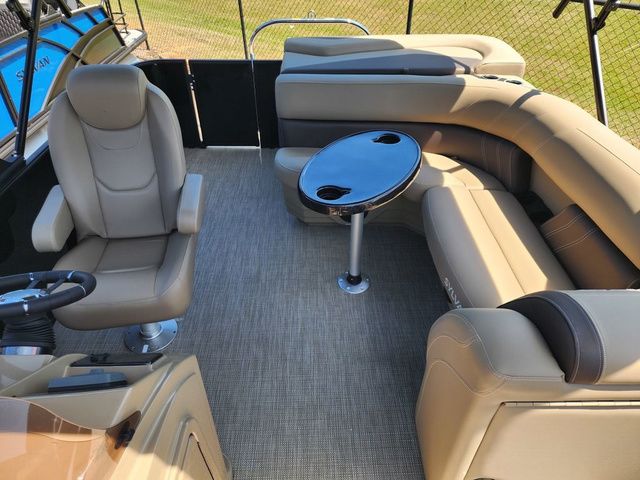 2026 Sylvan 8520 Cruise - 4