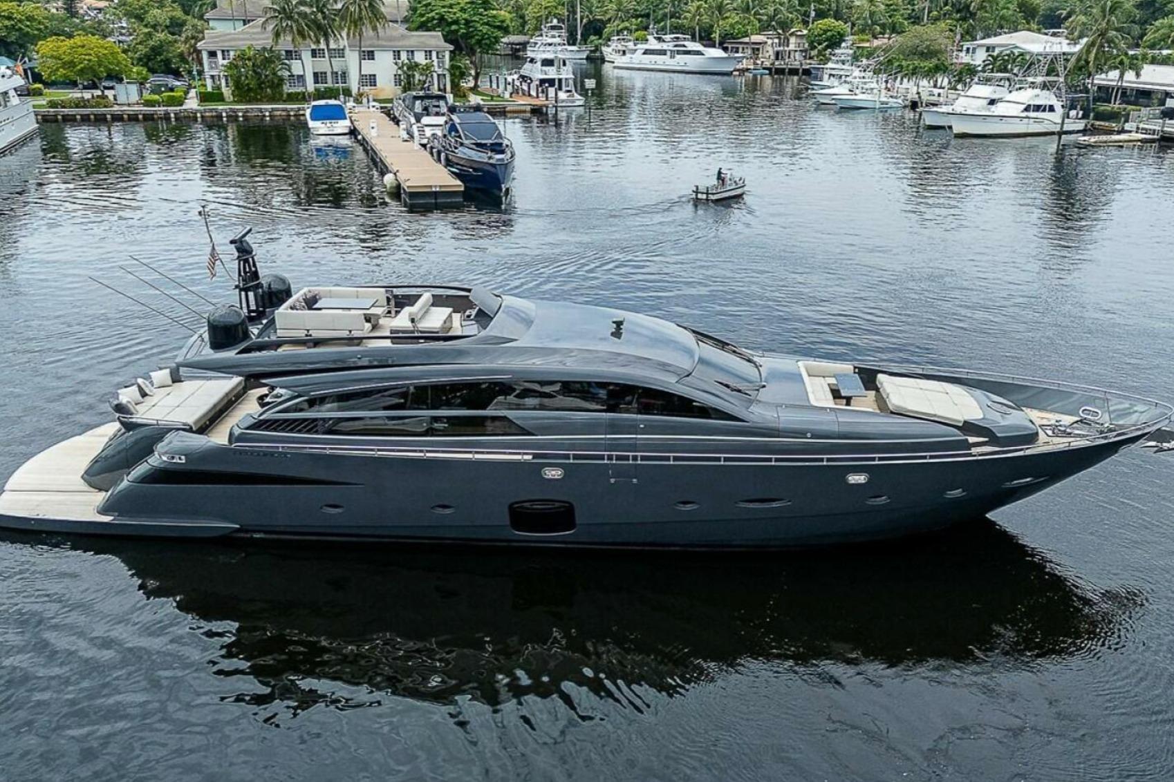 2014 Pershing 92