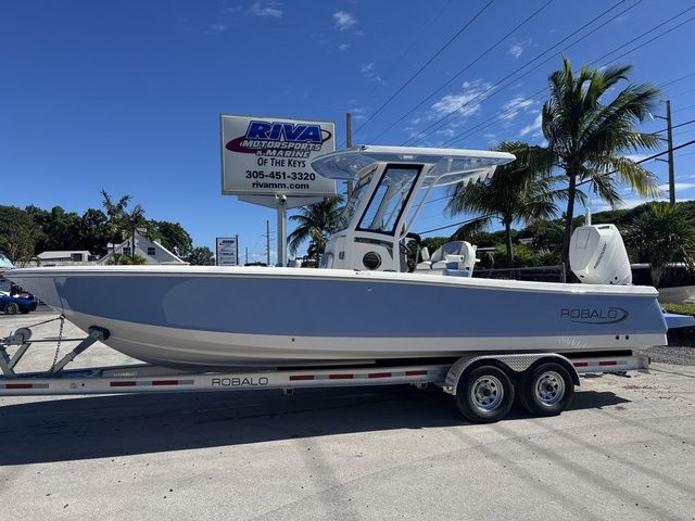 2026 Robalo 266 Cayman