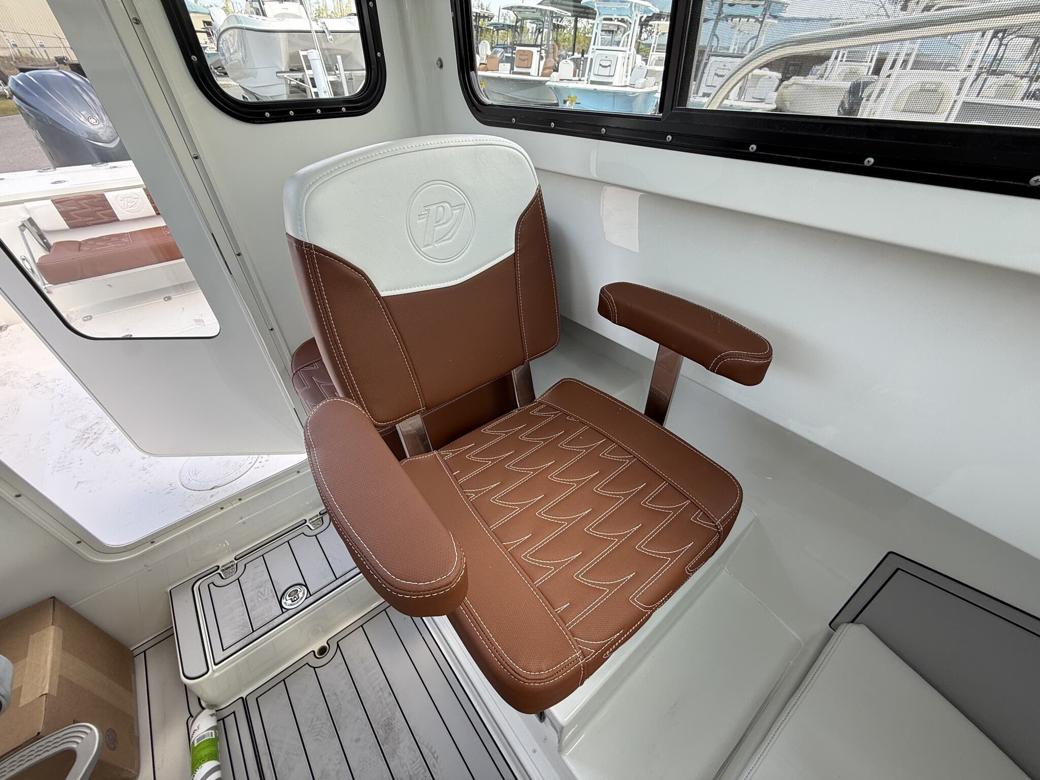2026 Parker 227 Explorer WITH AC AND SEAKEEPER RIDE - 16