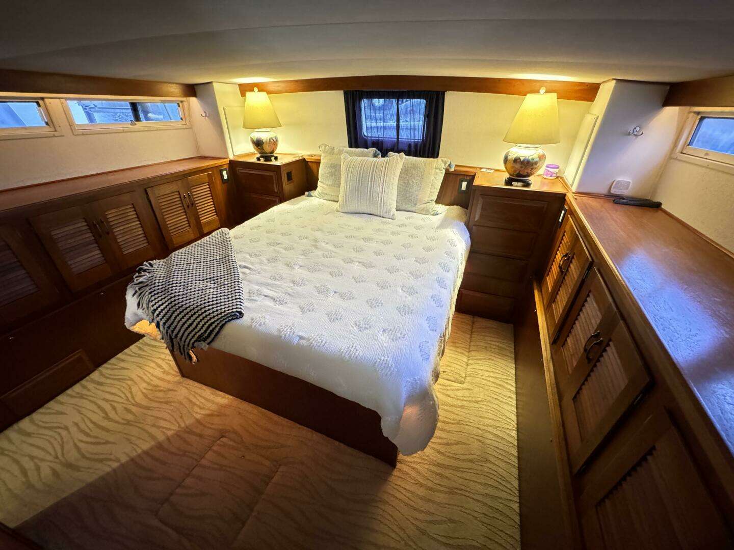 1987 Viking 48 Motor Yacht - Image 52
