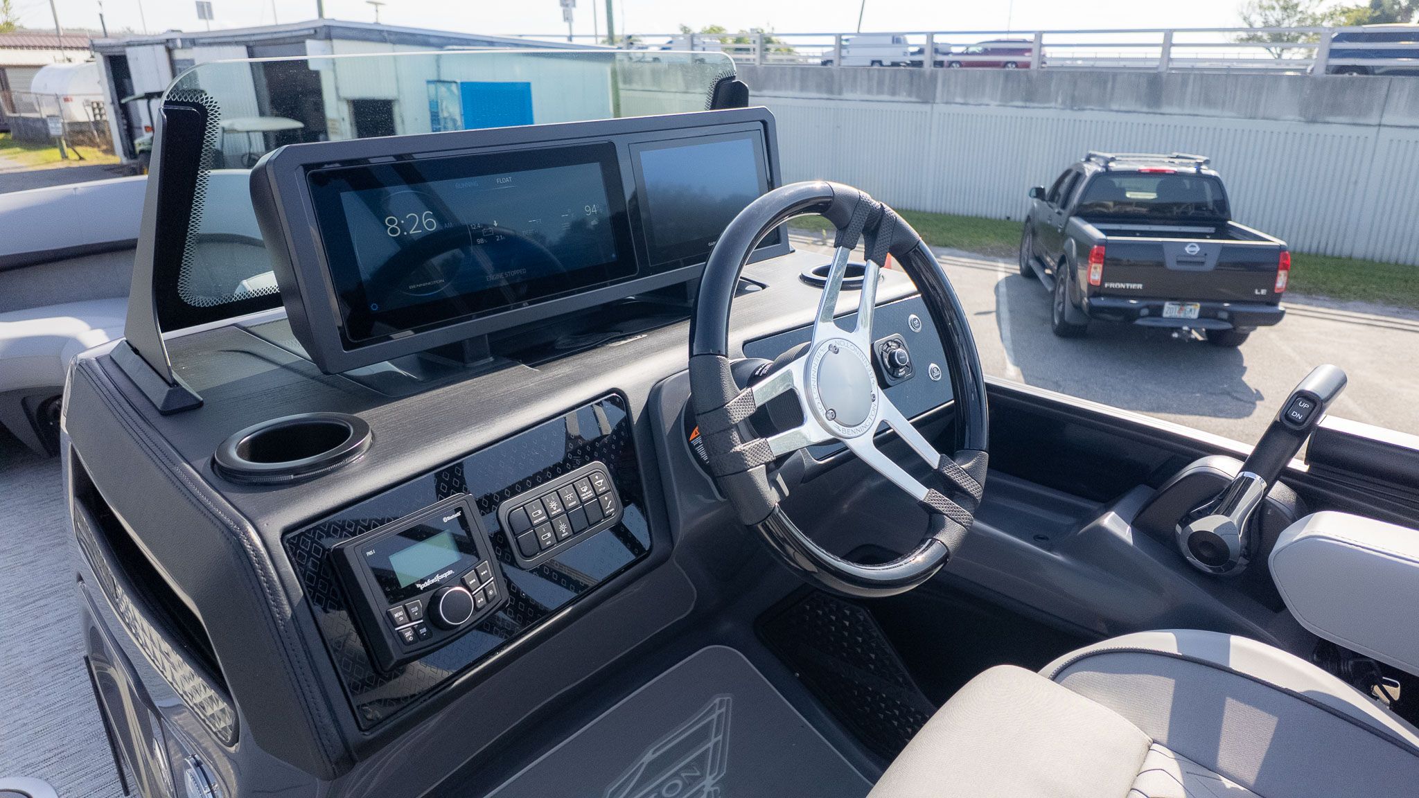 2026 Bennington 24 M Stern Lounge - 22
