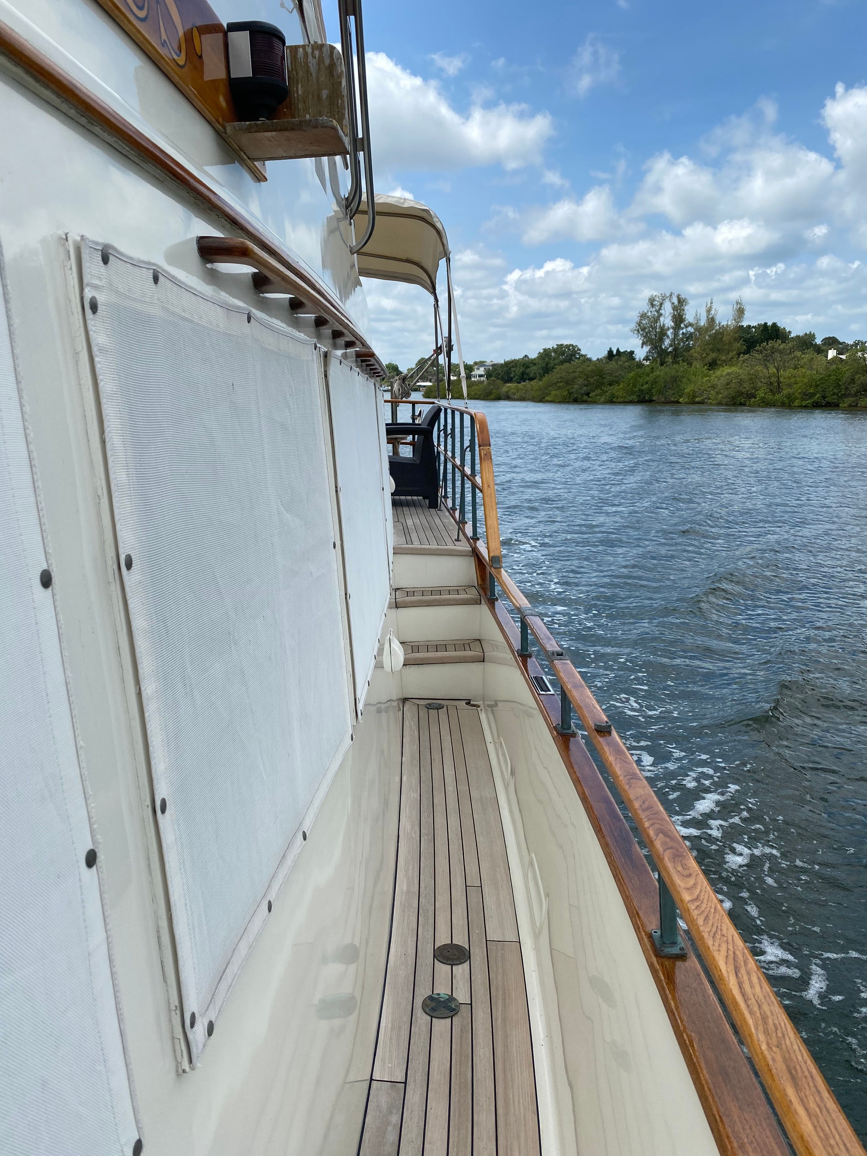 1983 Island Gypsy 44 Flush Deck - 50