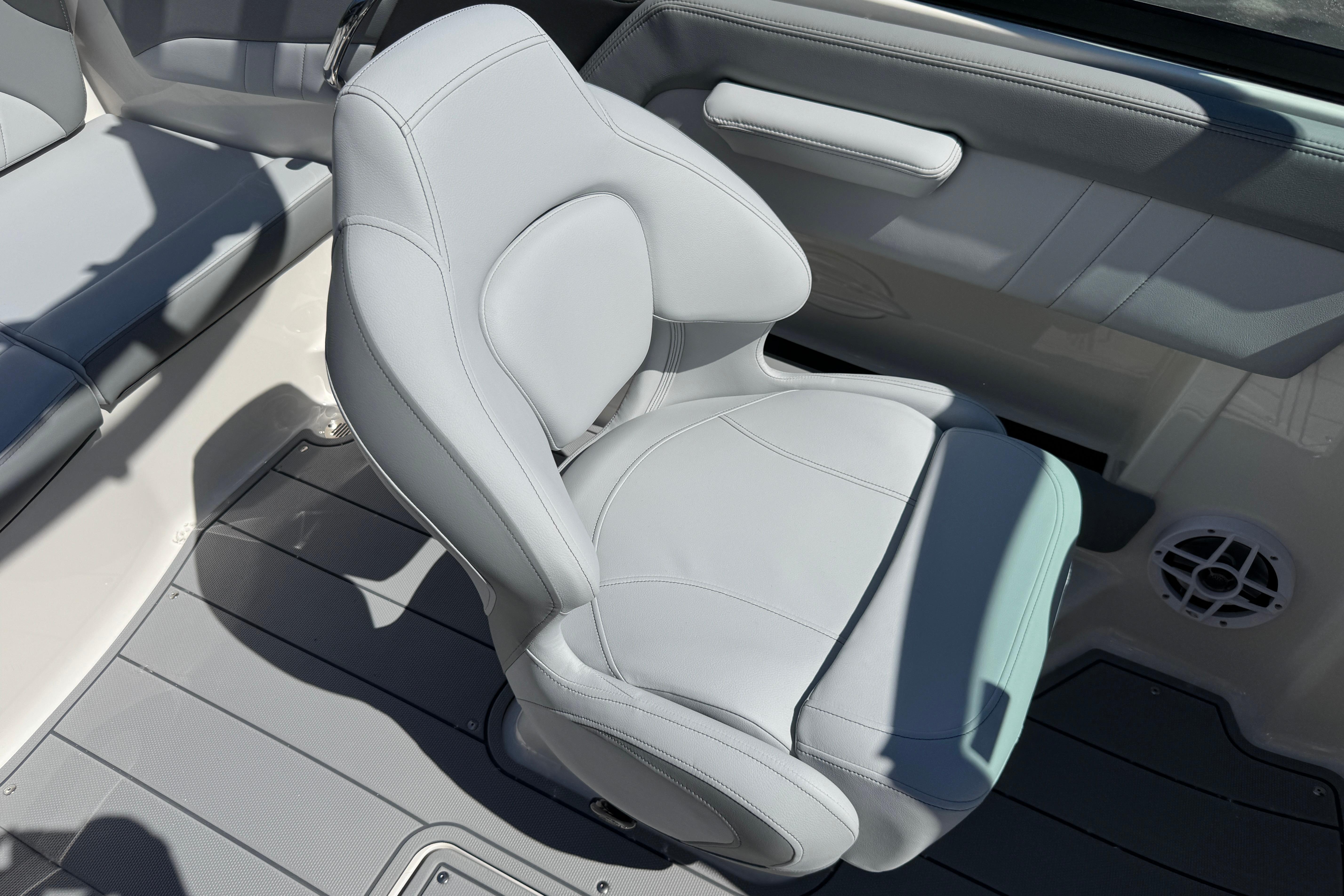 2026 Chaparral 21 SSi boat interior with sleek, modern seating design.