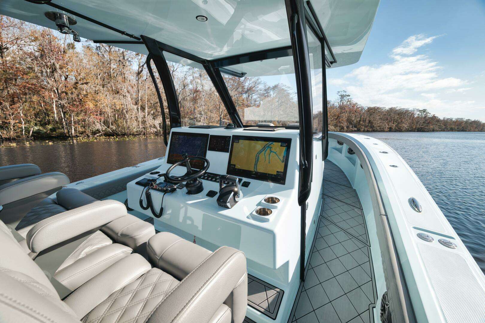 2026 Front Runner 39 Center Console - Image 21