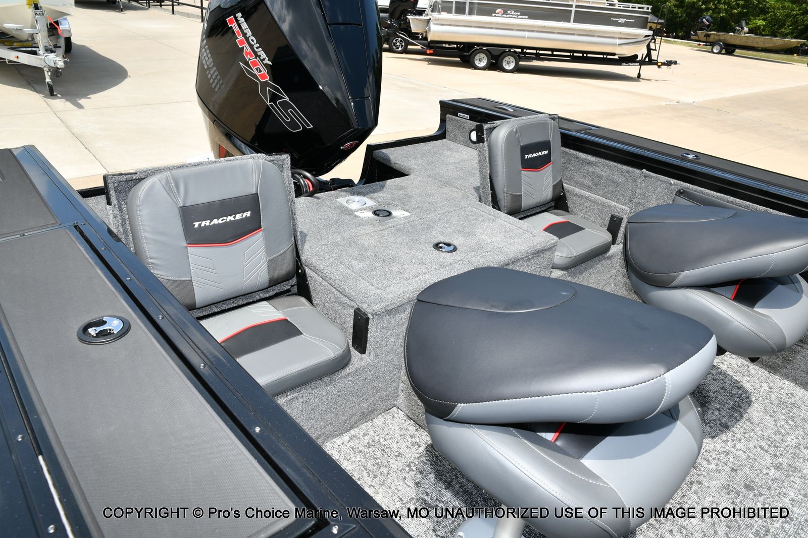 2026 Tracker Targa V-19 Combo - 31