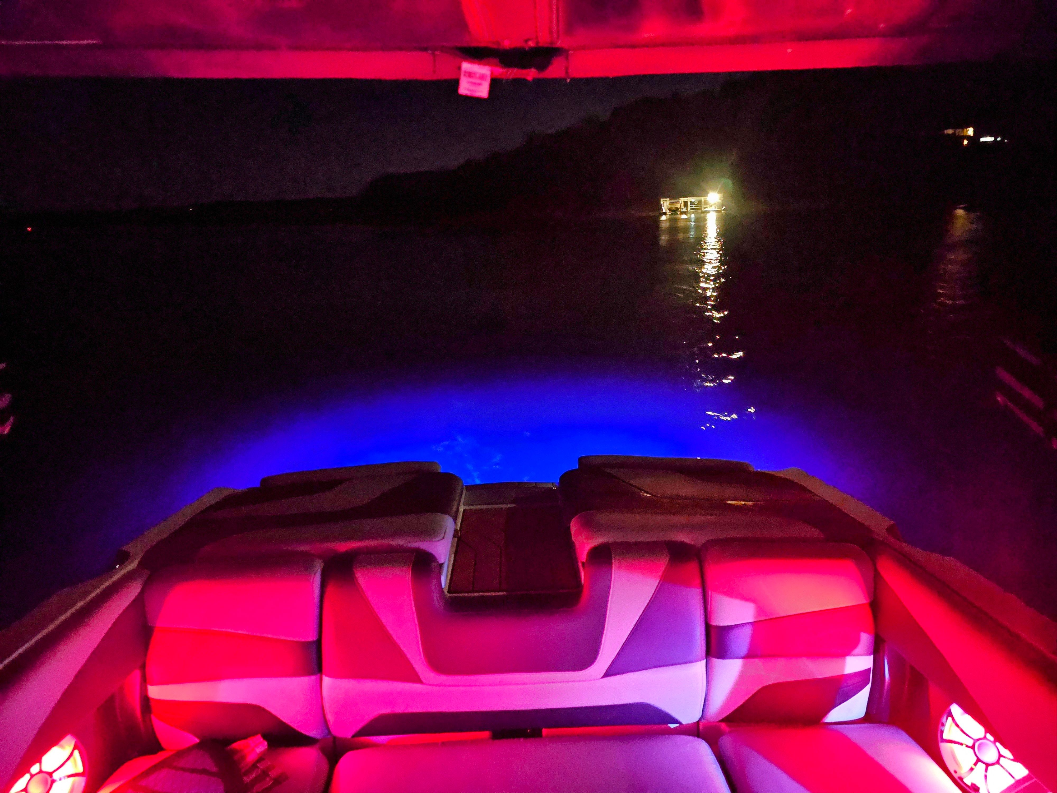 2017 Malibu Wakesetter 22 MXZ - 6