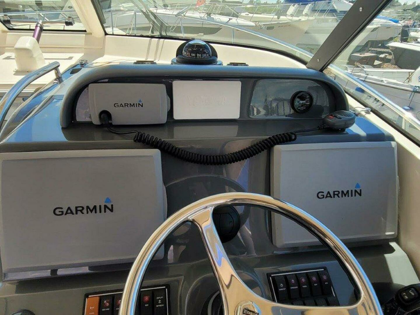 2013 Pursuit 345 Offshore - Image 13
