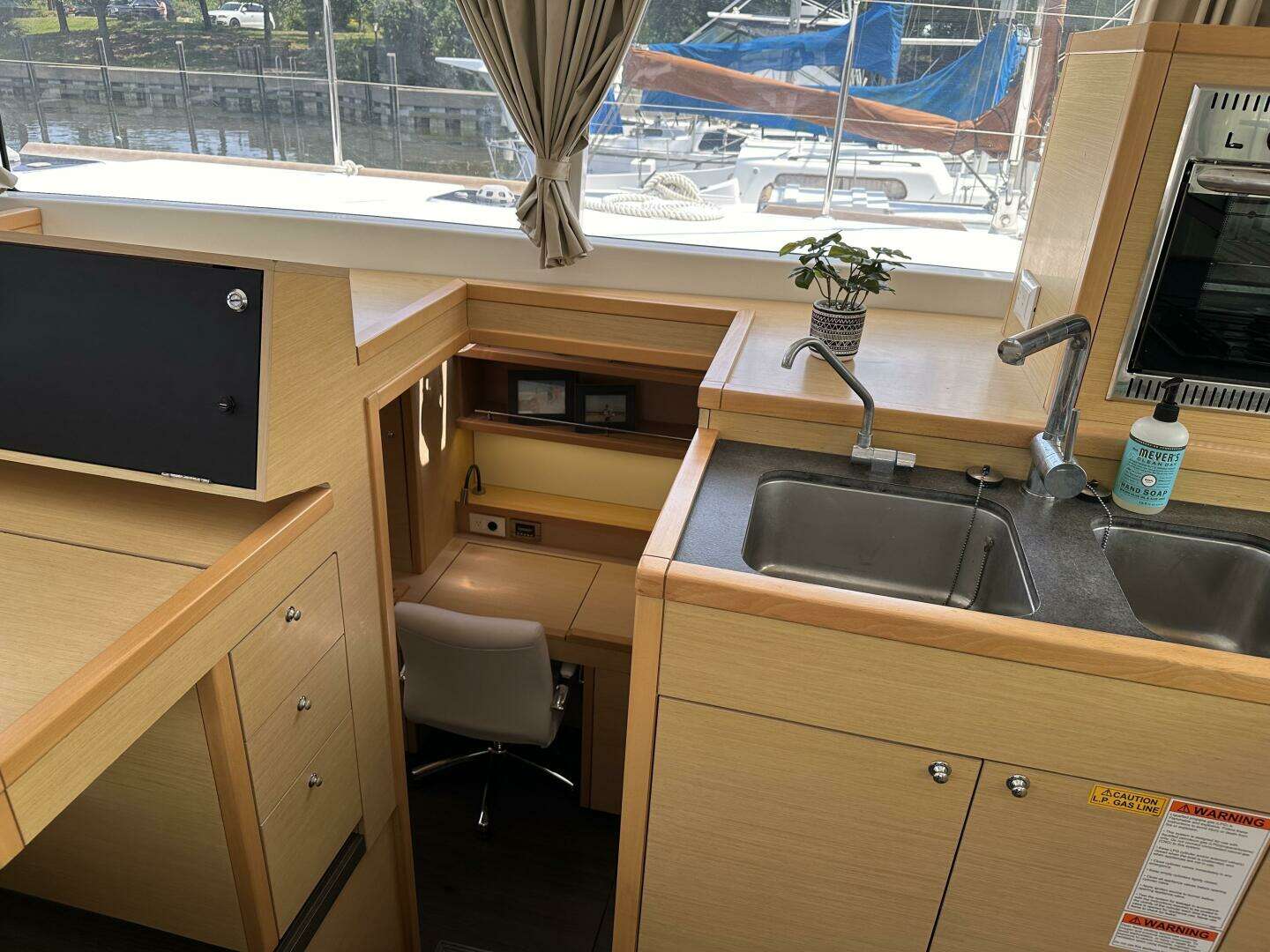 2016 Lagoon 400 S2 - Image 44