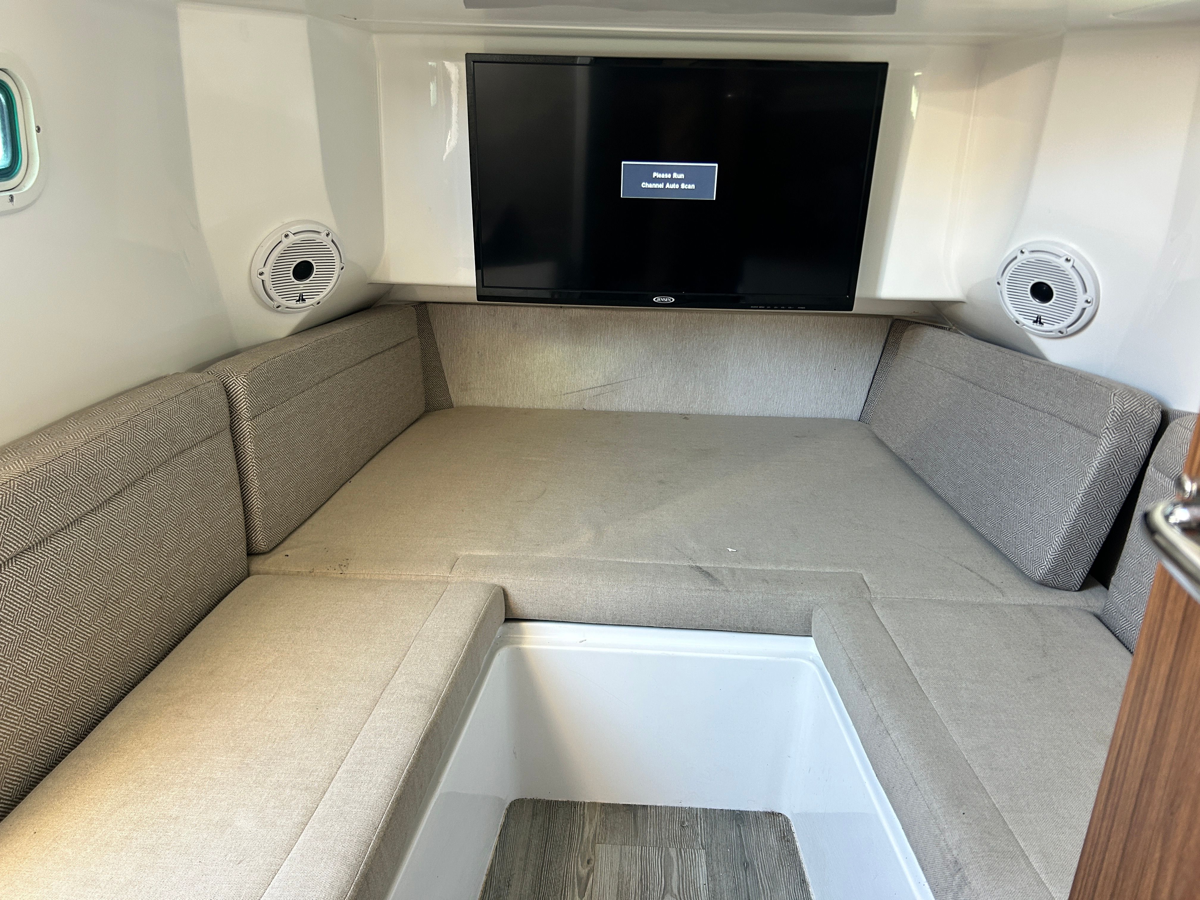 2020 Everglades 395 Center Console - 42