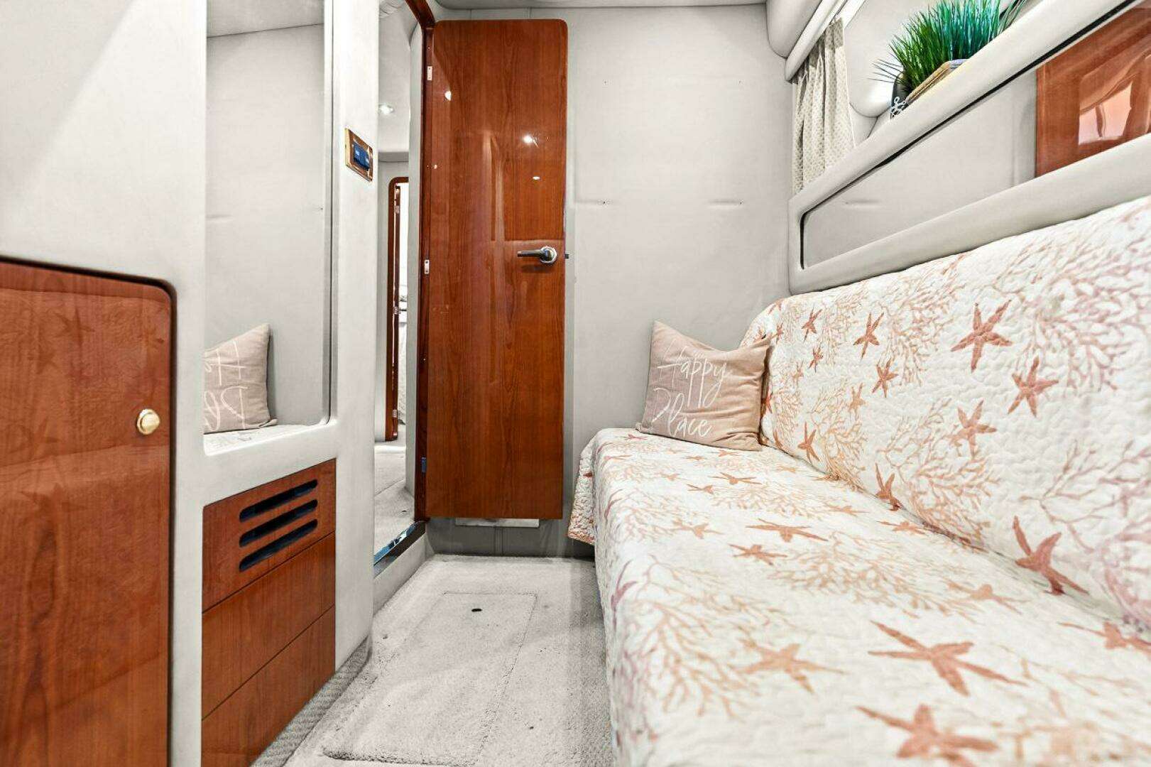 1998 Sea Ray 480 Sedan Bridge - Image 19