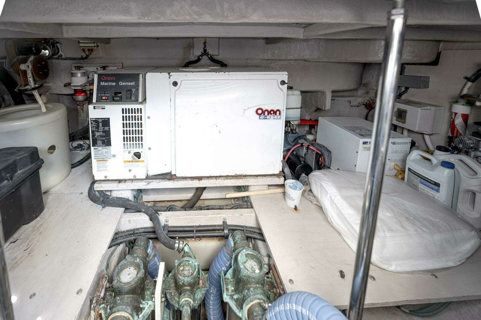 2005 Sea Ray 500 Sundancer - Image 52