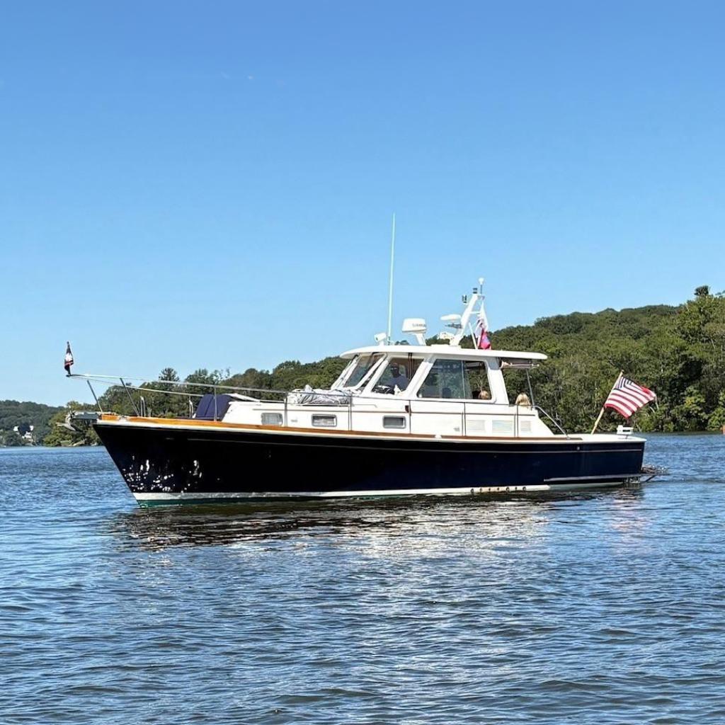 2001 Grand Banks 38 Eastbay HX