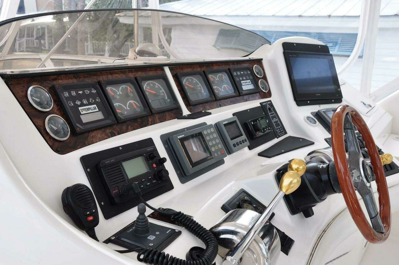 1998 Sea Ray 480 Sedan Bridge - Image 29