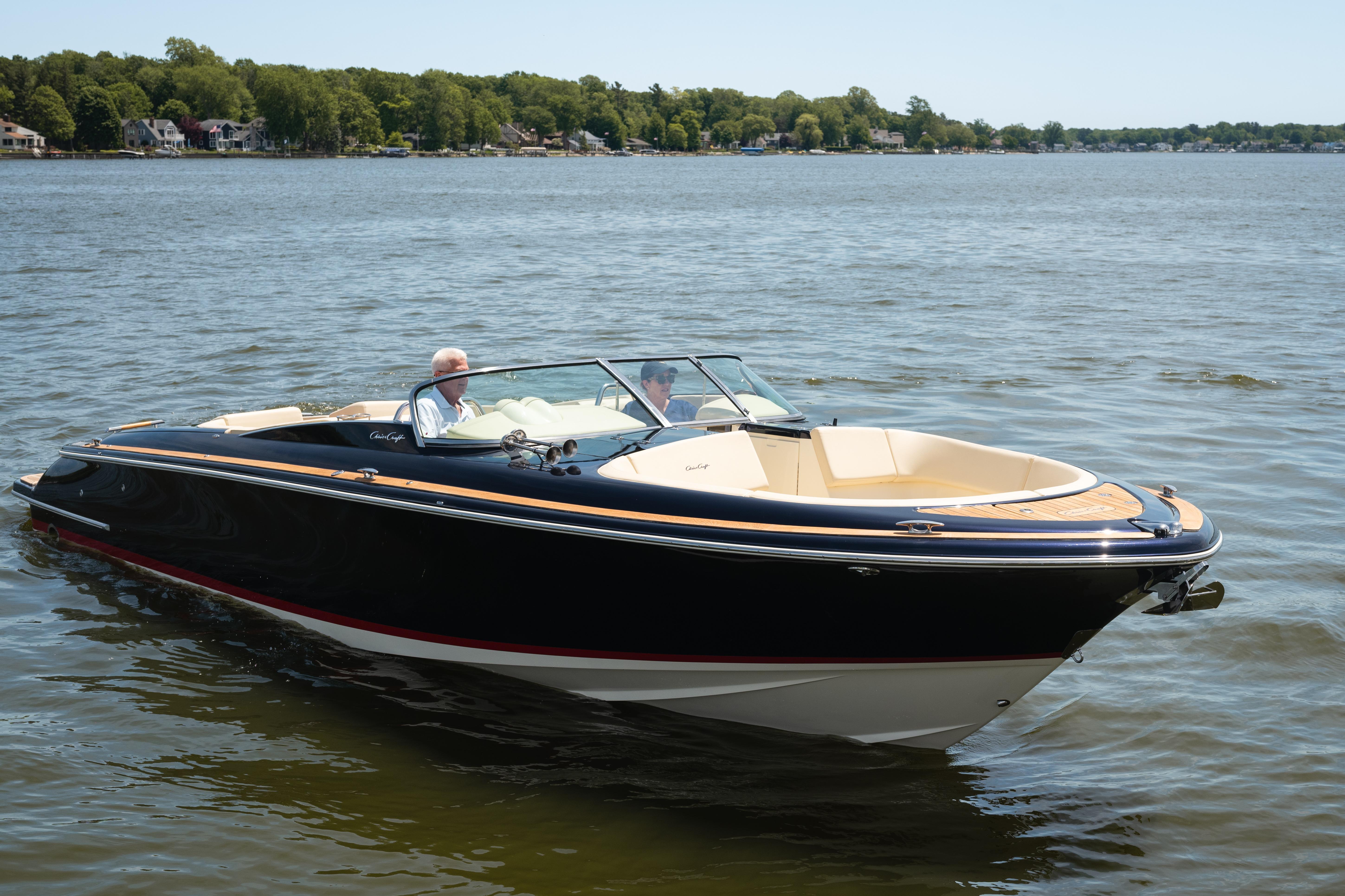 2022 Chris-Craft Launch 34