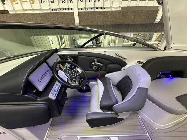 2026 Crownline 288 SS - 9