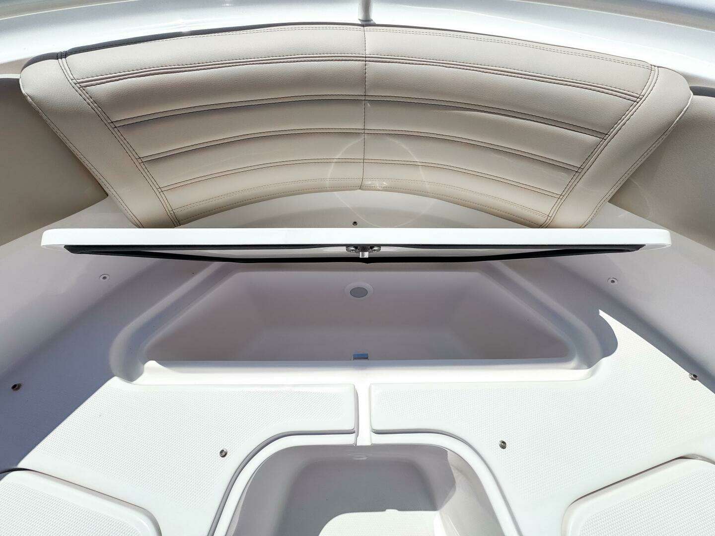 2025 Edgewater 325CC - Image 26