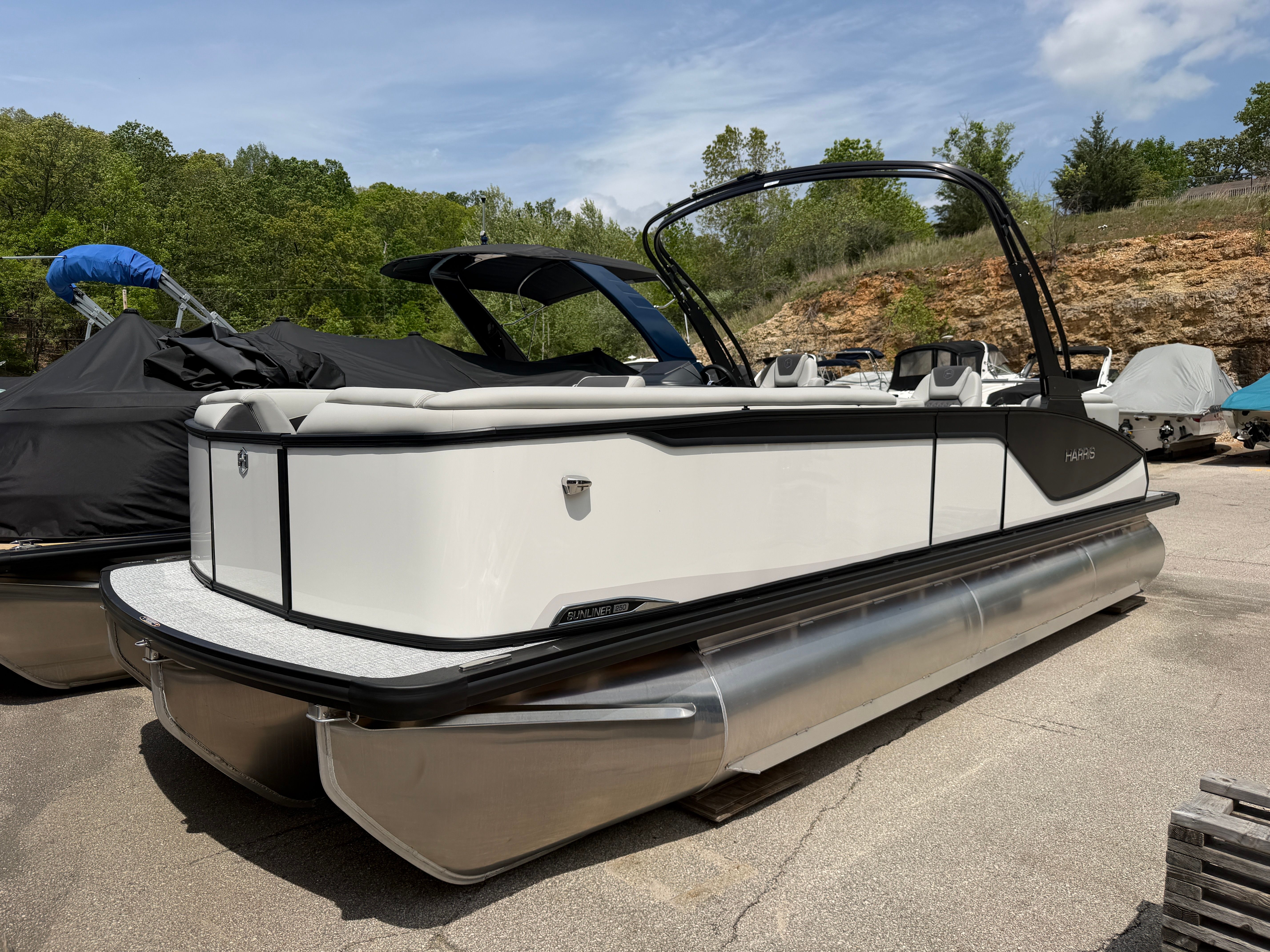 2026 Harris Sunliner 250