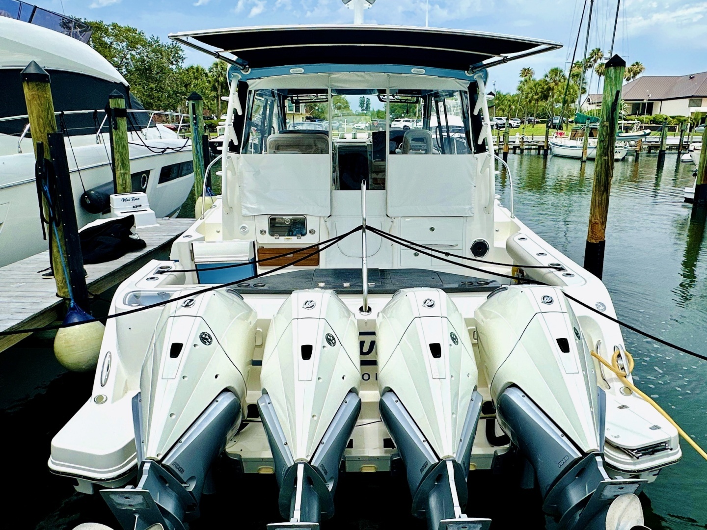 2023 Boston Whaler 405 Conquest - Image 11
