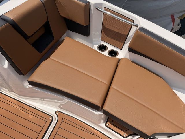 2026 Yamaha Boats 222SE - 35