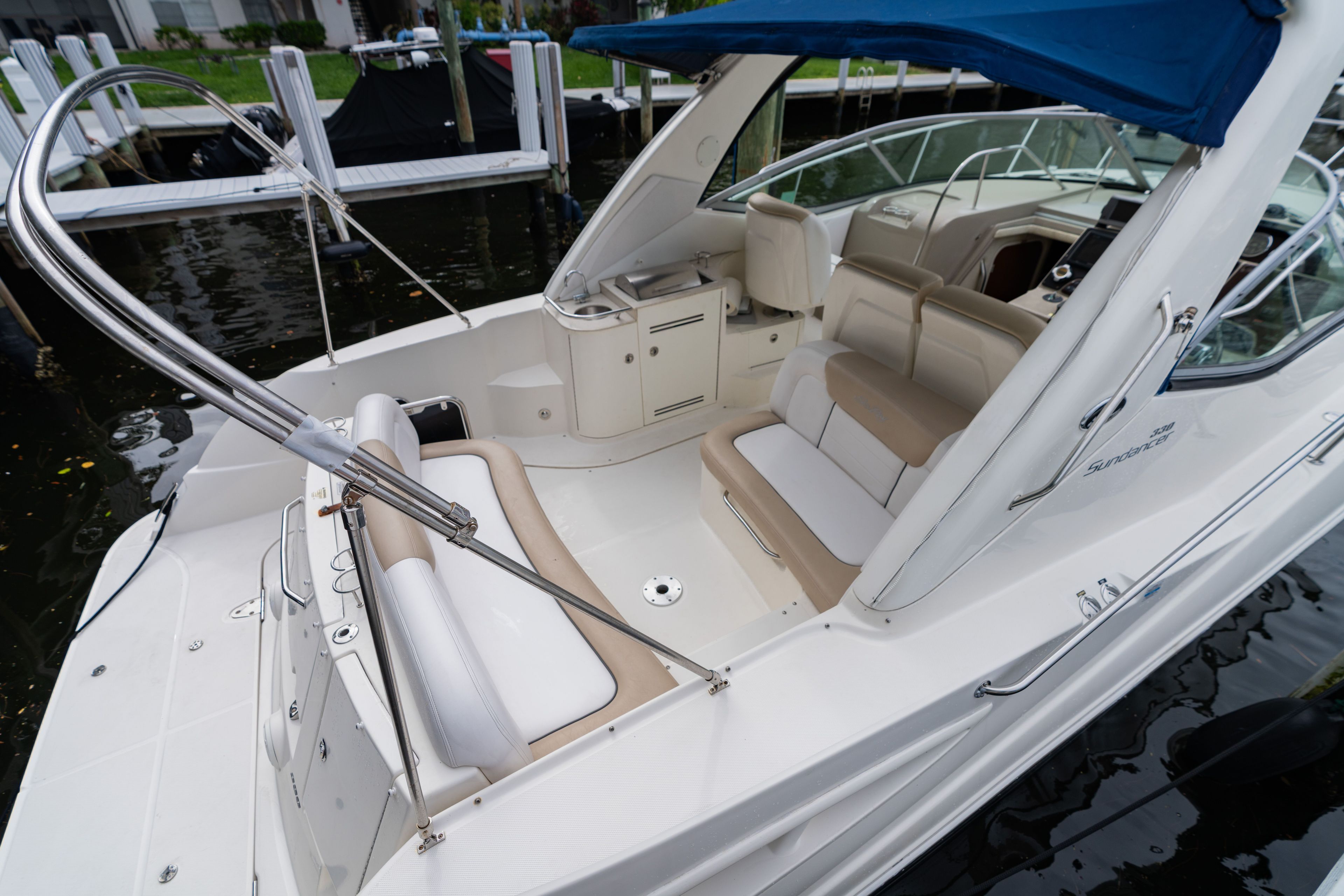 2010 Sea Ray Sundancer 330 - 7