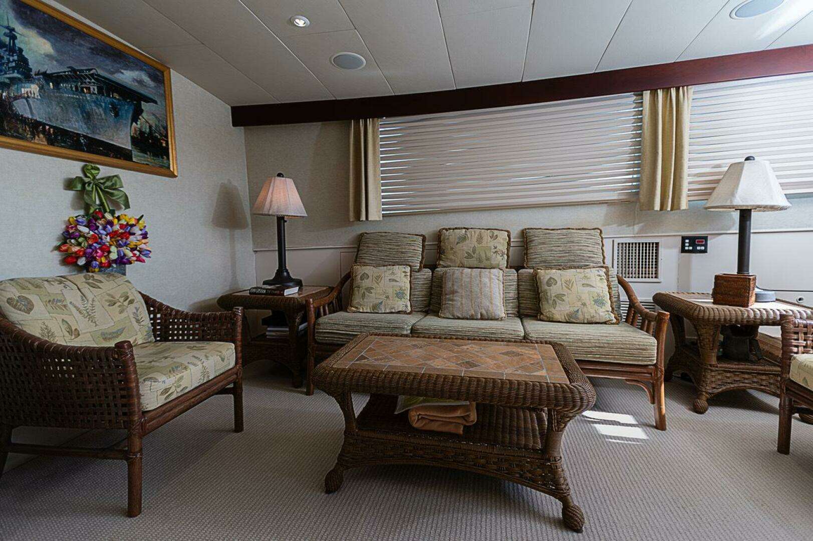 1969 Derecktor Hunt Motor Yacht - Image 12