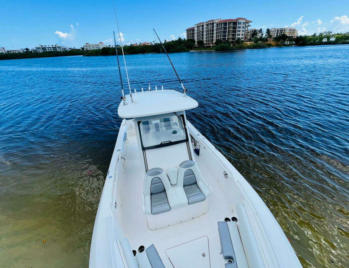 2012 Everglades 295 Center Console - Image 14